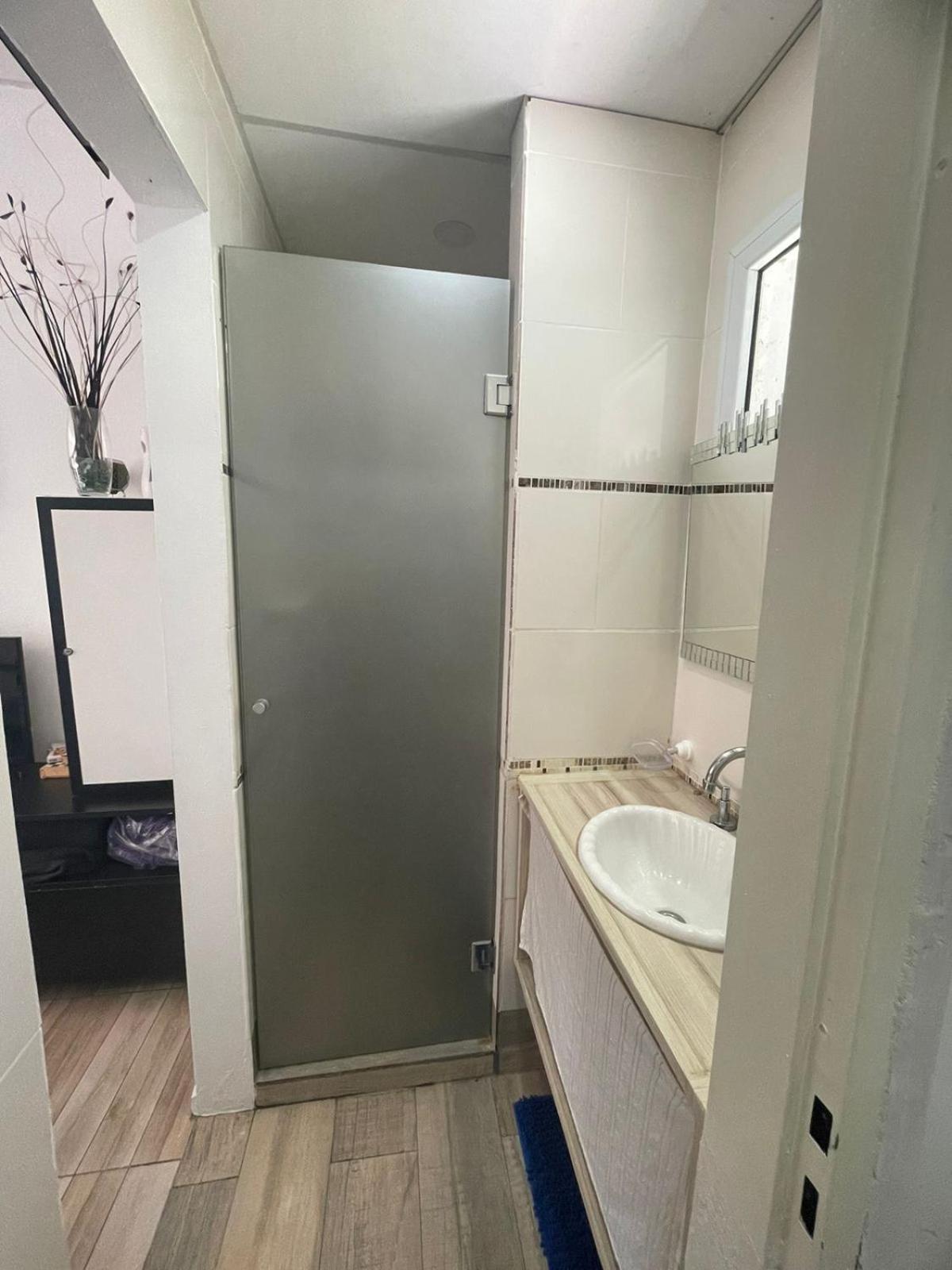 Ezeiza 2 Monoambiente Privado A 15 Minutos Del Aeropuerto Opcional Tranfer Desde Y Hacia El Aeropuerto De Ezeiza Las 24 Horas Pet Friendly Luaran gambar